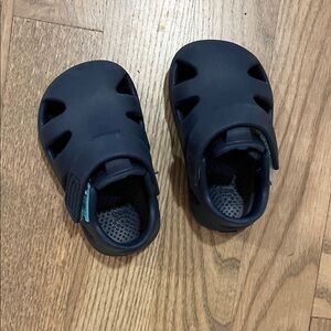 Kids Navy Closed-Toe Water Sandals with Secure Hook-and-Loop Strap